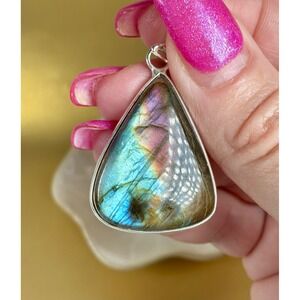 GORGEOUS Labradorite Pendant with Purple Rainbow Flash!
